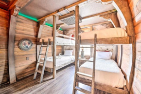 Davenport Retreat with Themed Rooms, Patio and Pool!